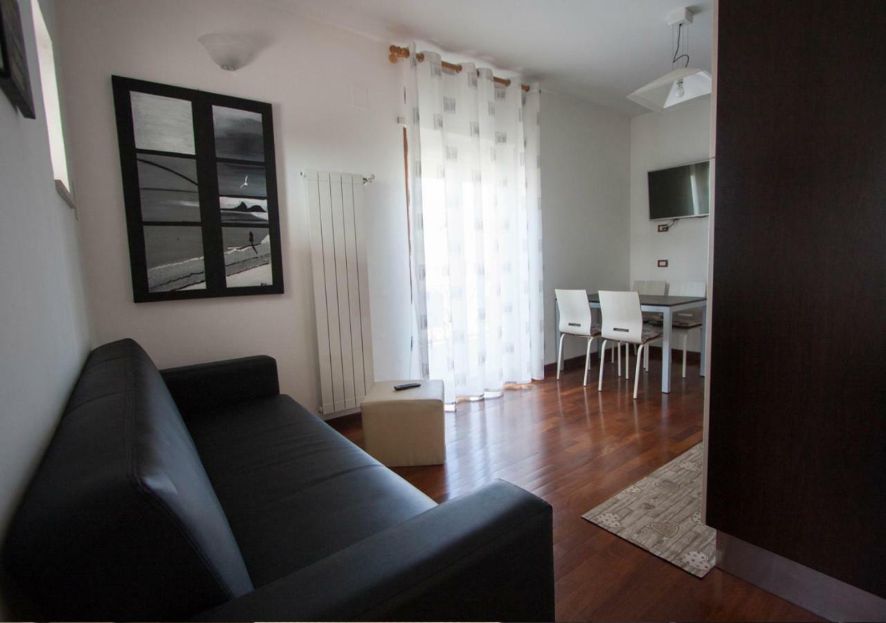 Vento Di Ponente Apartment กาเอตา ภายนอก รูปภาพ
