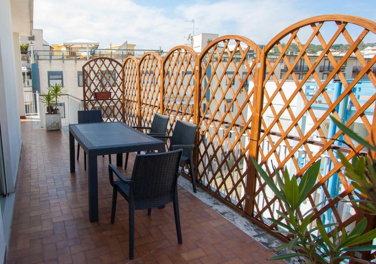 Vento Di Ponente Apartment กาเอตา ภายนอก รูปภาพ